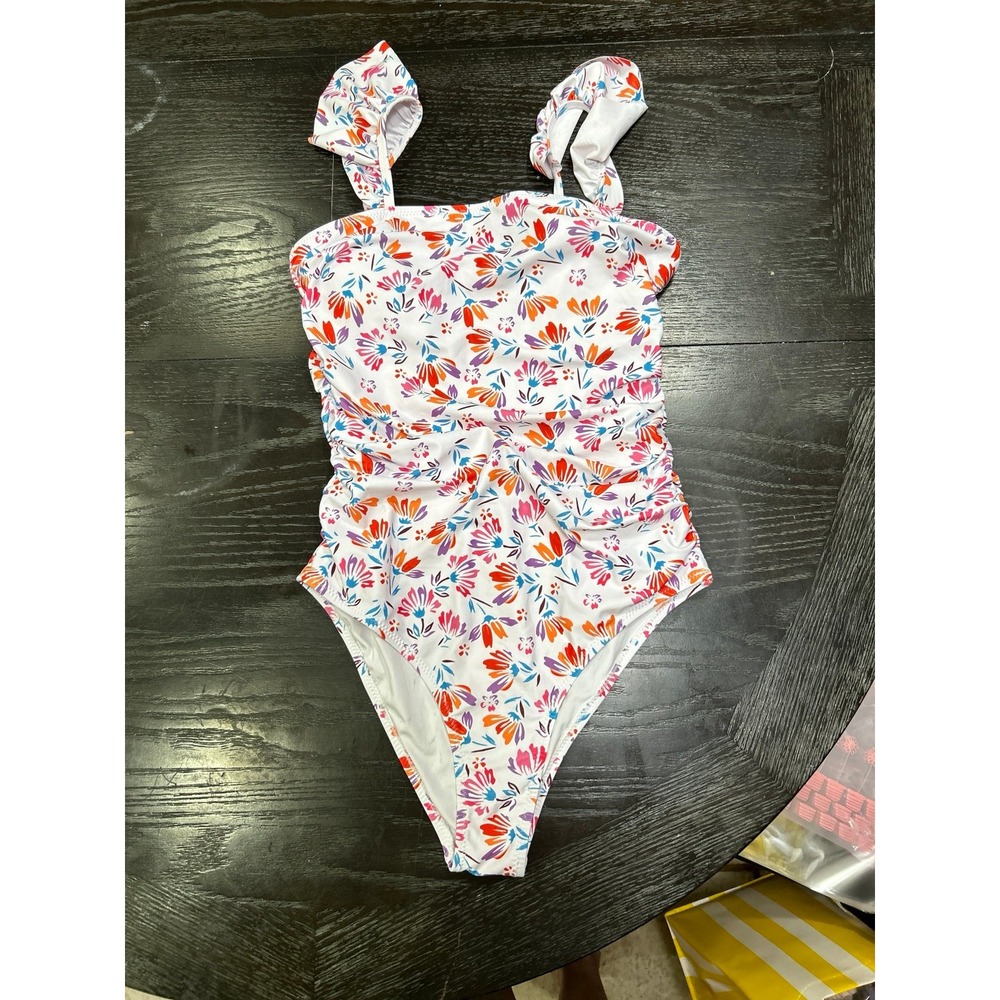 Swim‎ suit one piece